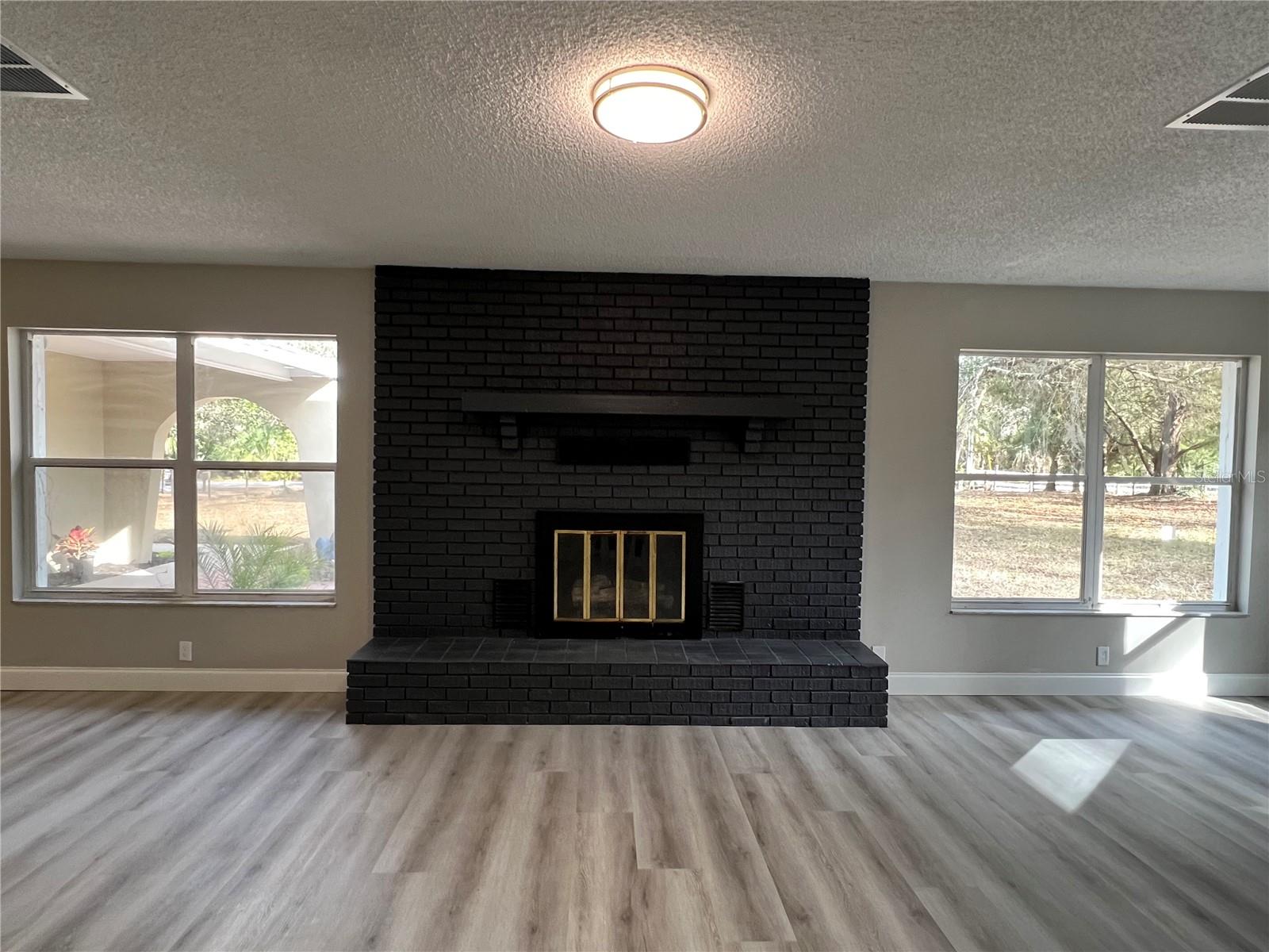 Image 18 of 43 For 4850 Ladybug Drive