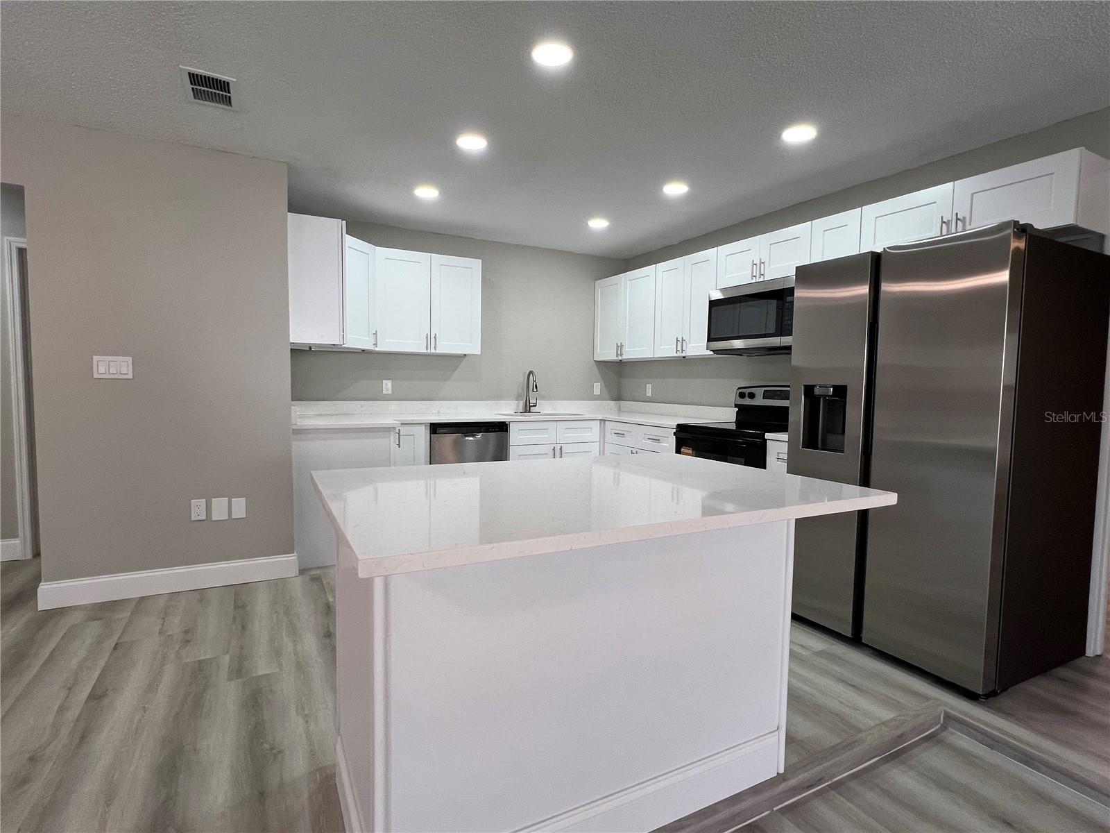 Image 22 of 43 For 4850 Ladybug Drive