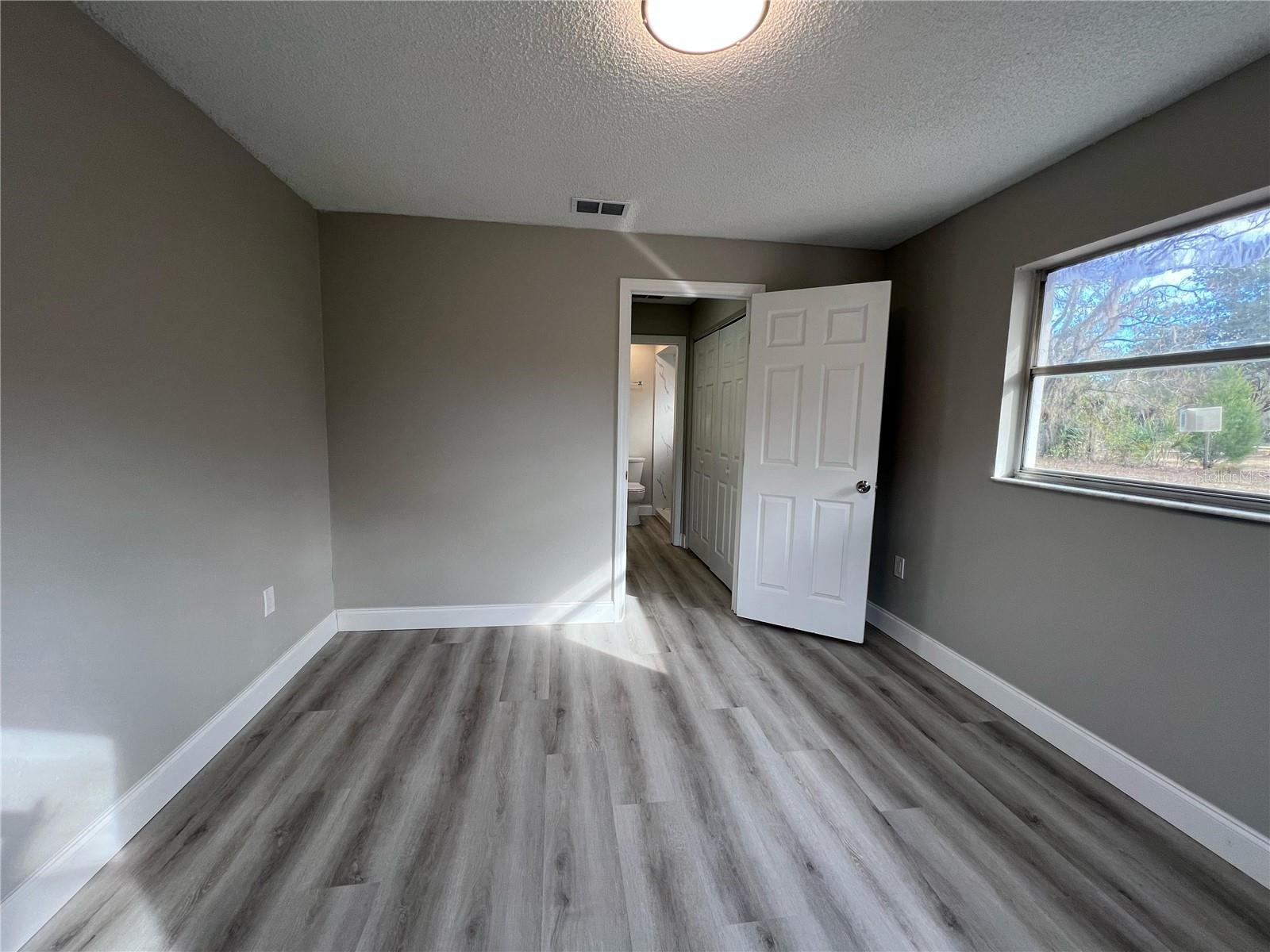 Image 29 of 43 For 4850 Ladybug Drive