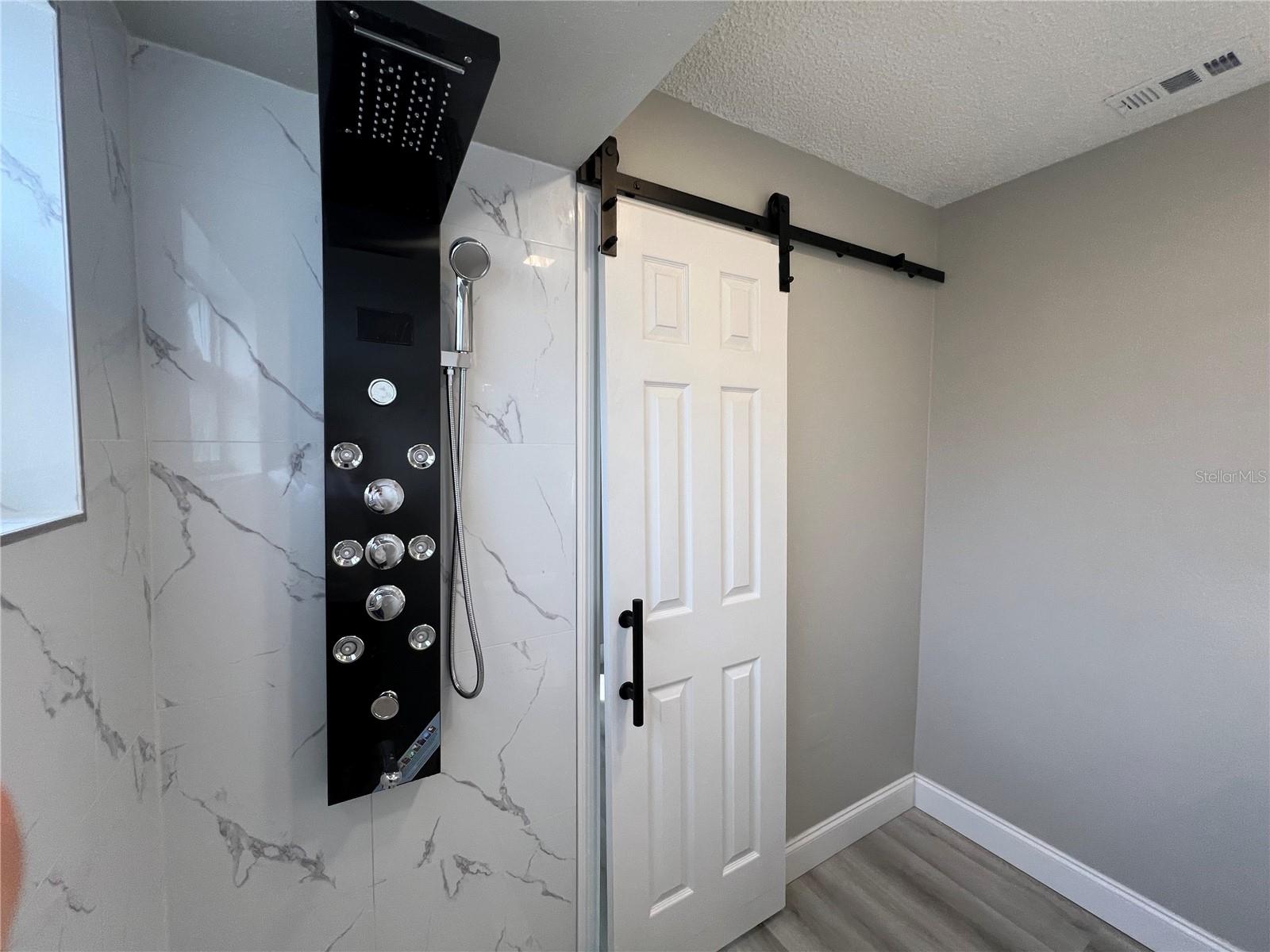 Image 36 of 43 For 4850 Ladybug Drive