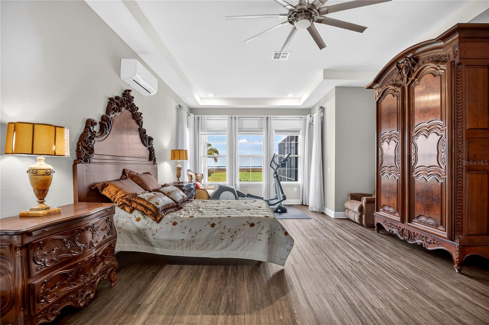 Image 24 of 67 For 760 Windlass Court