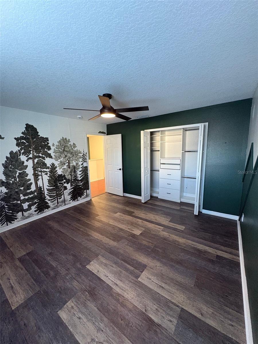 Image 25 of 44 For 448 Eastbridge Drive