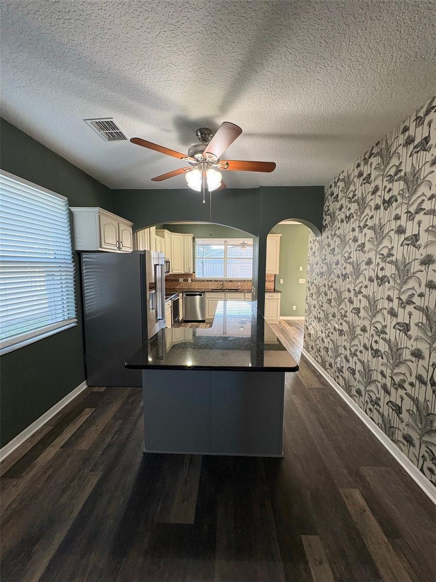 Image 3 of 44 For 448 Eastbridge Drive