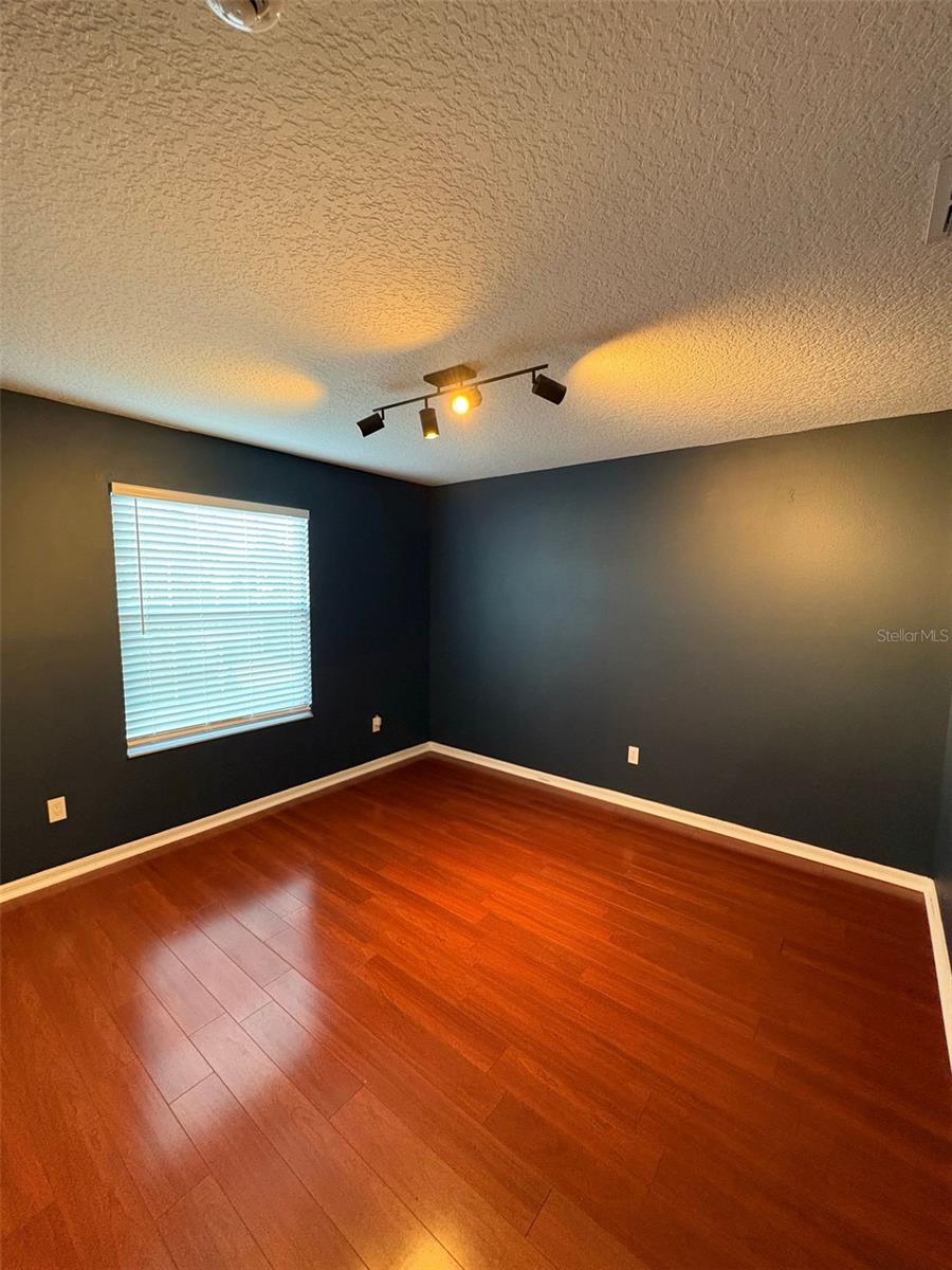 Image 30 of 44 For 448 Eastbridge Drive