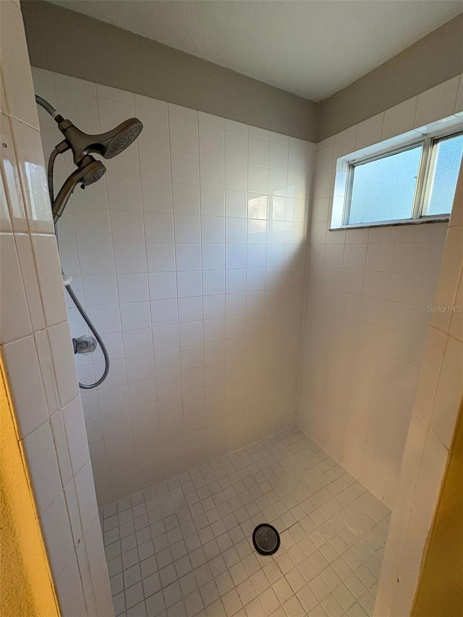 Image 35 of 44 For 448 Eastbridge Drive