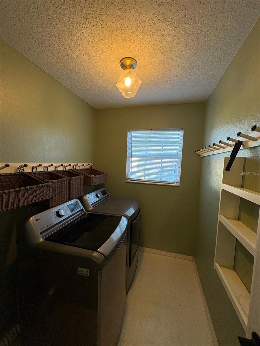 Image 39 of 44 For 448 Eastbridge Drive