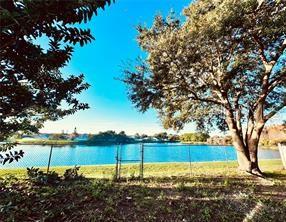 Image 4 of 13 For 1017 Florida Parkway