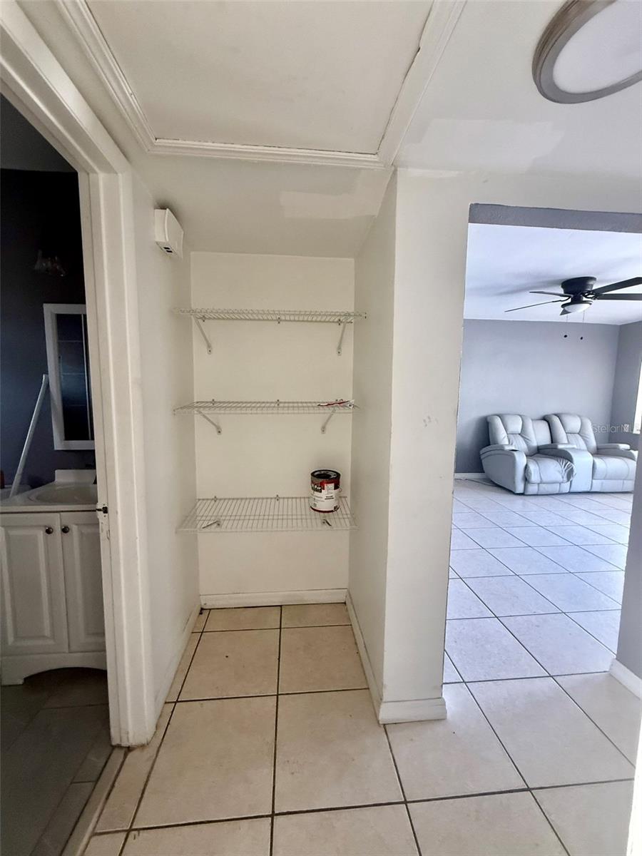 Image 8 of 12 For 822 Ariana Street