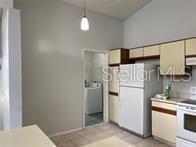 Image 10 of 29 For 31 Lakepointe Circle