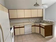 Image 11 of 29 For 31 Lakepointe Circle