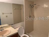 Image 24 of 29 For 31 Lakepointe Circle