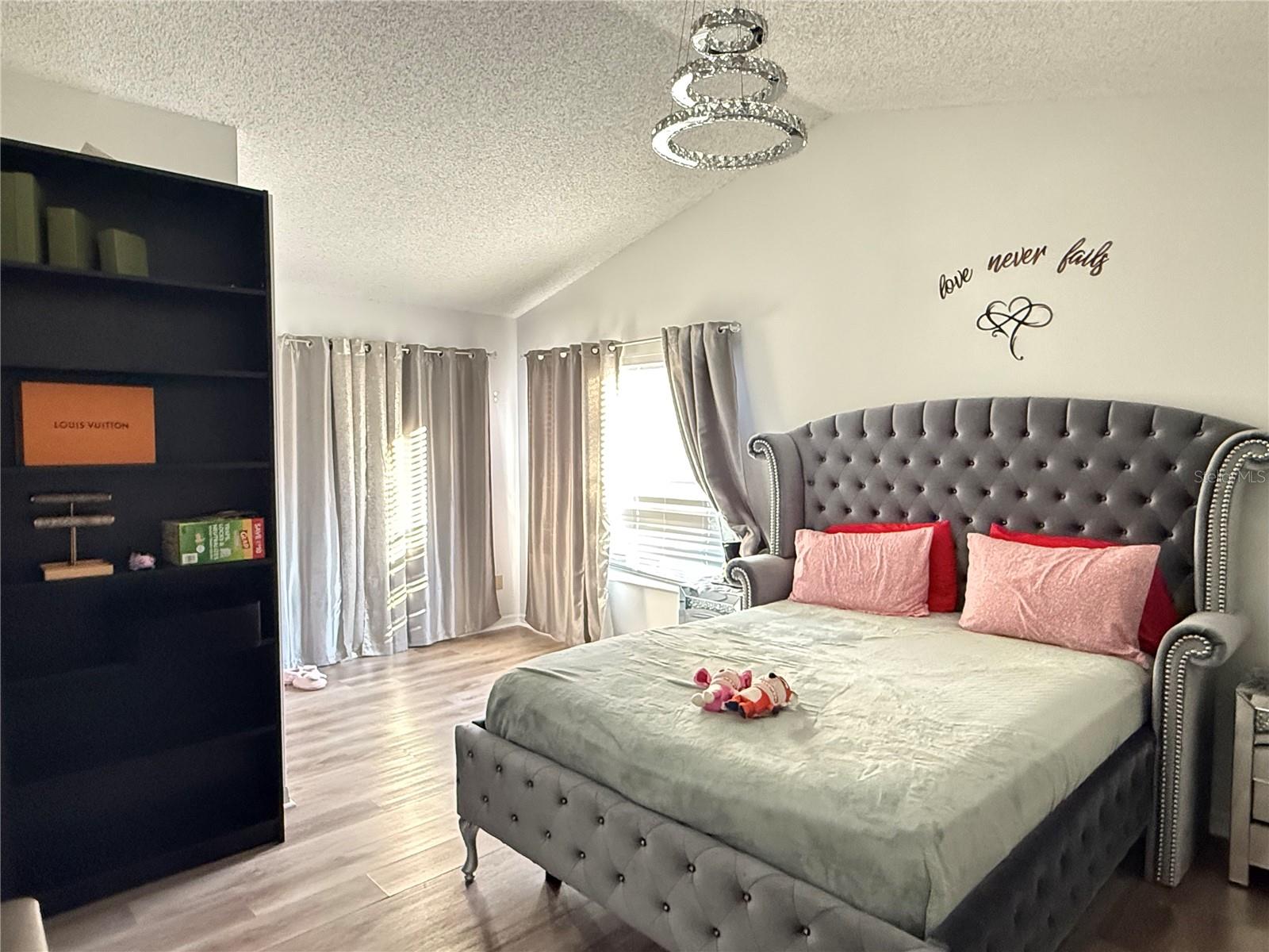 Image 13 of 19 For 1345 Silverthorn Drive