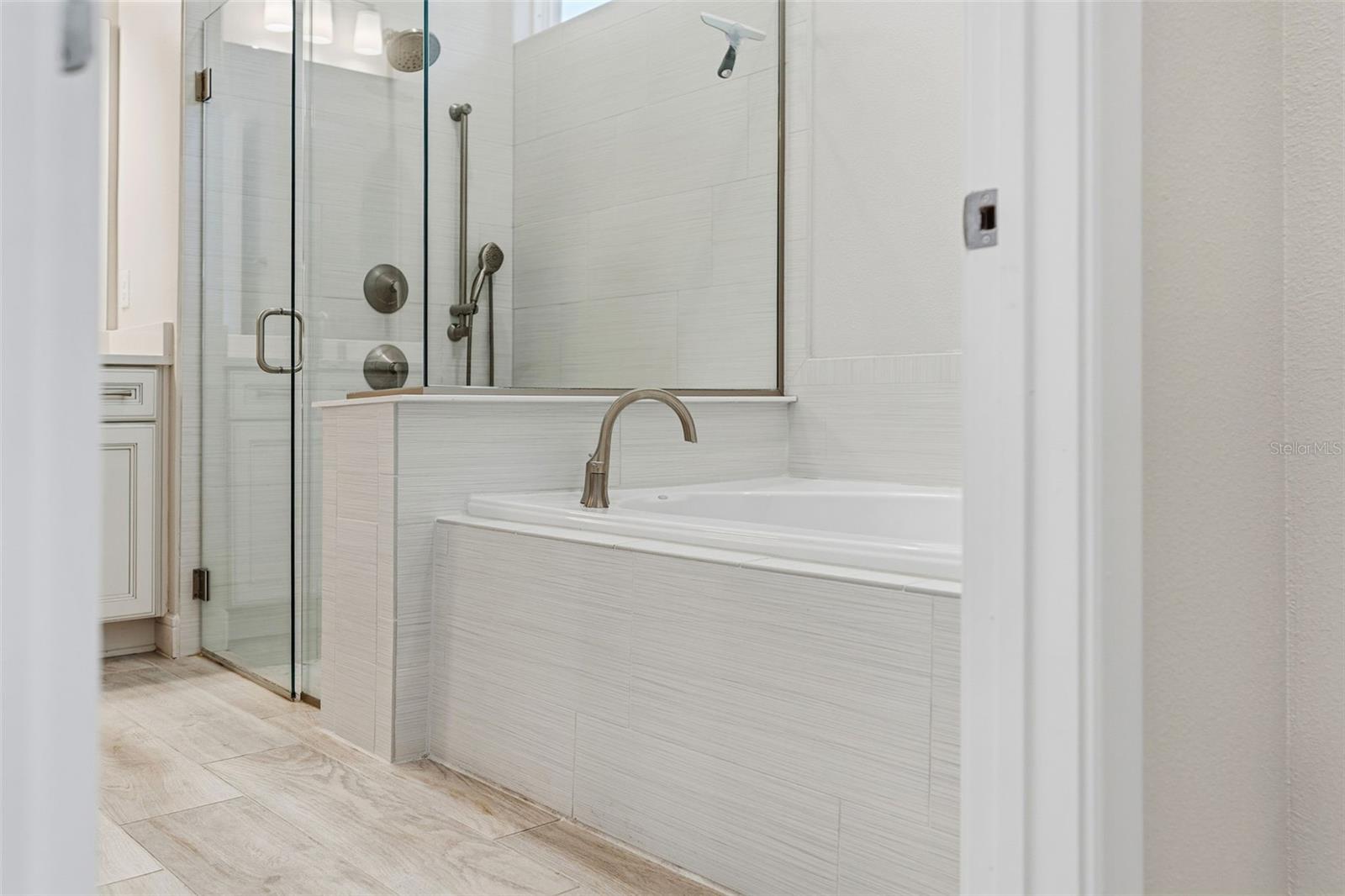 Image 46 of 59 For 2722 River Creek Lane