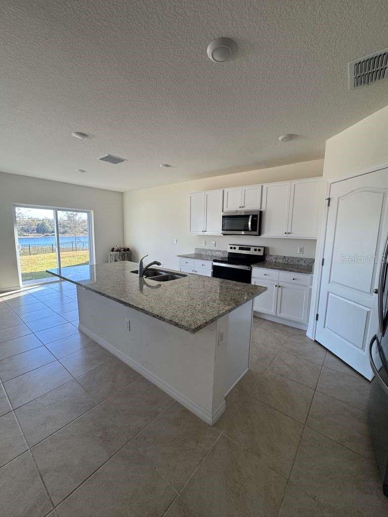 Image 5 of 22 For 9752 Black Walnut Drive