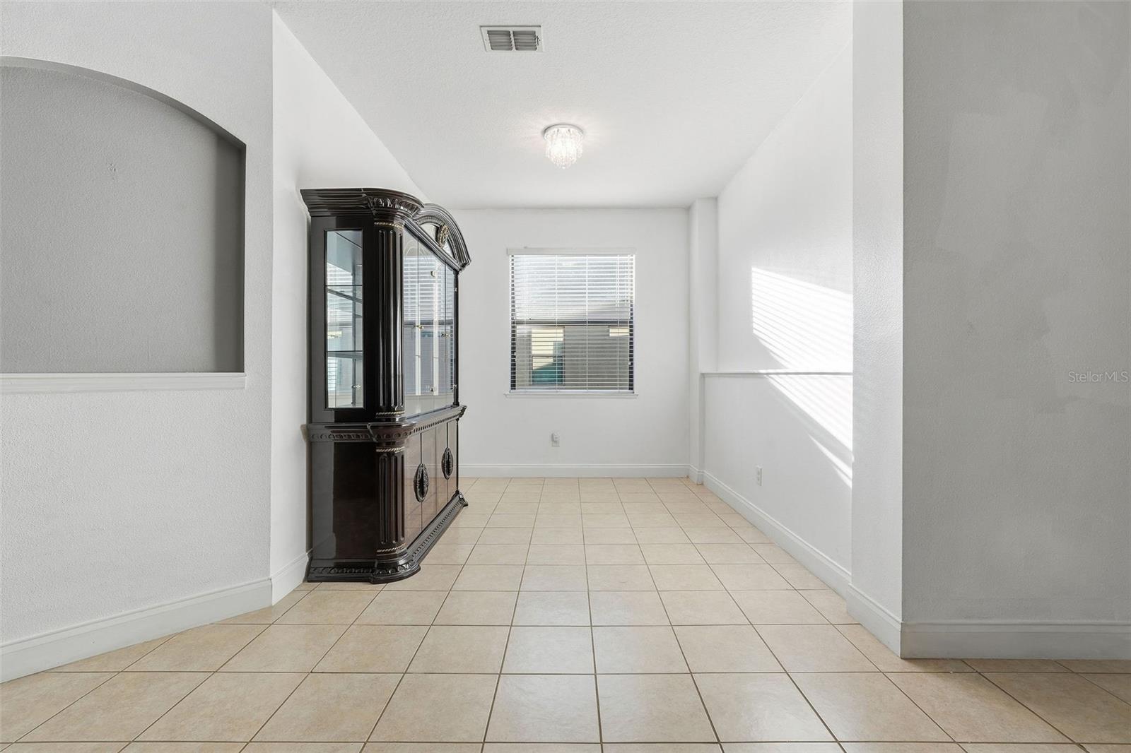 Image 12 of 37 For 4737 Blackthorn Circle