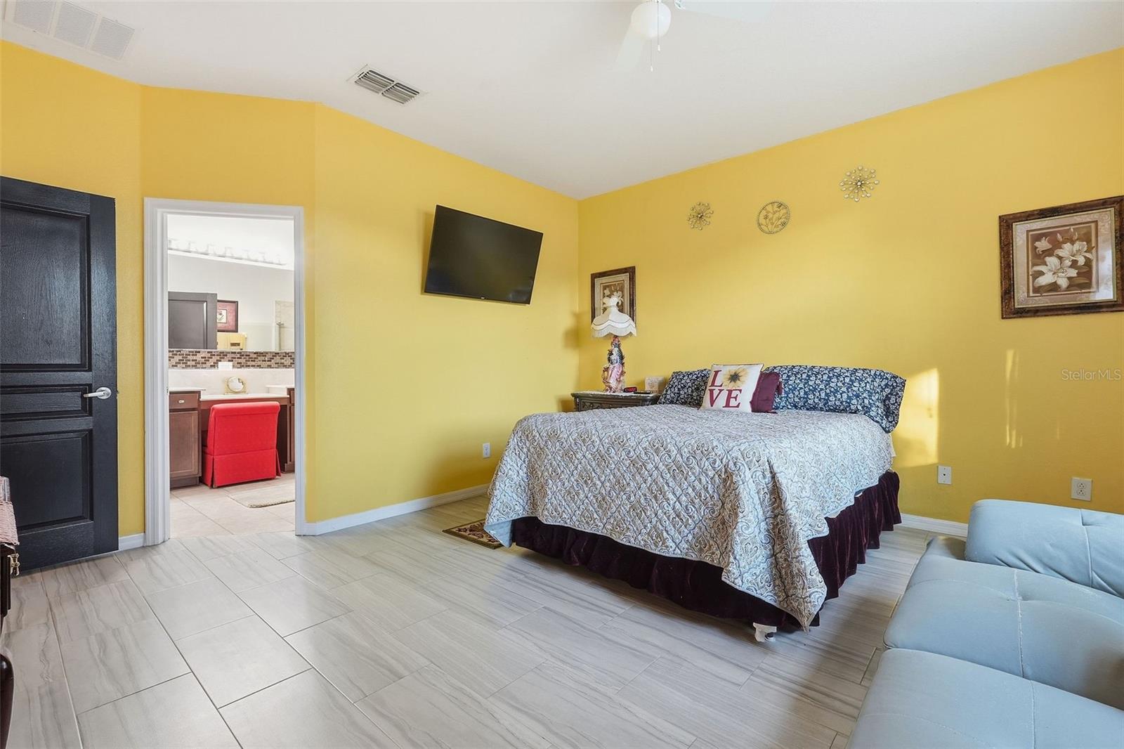 Image 14 of 37 For 4737 Blackthorn Circle