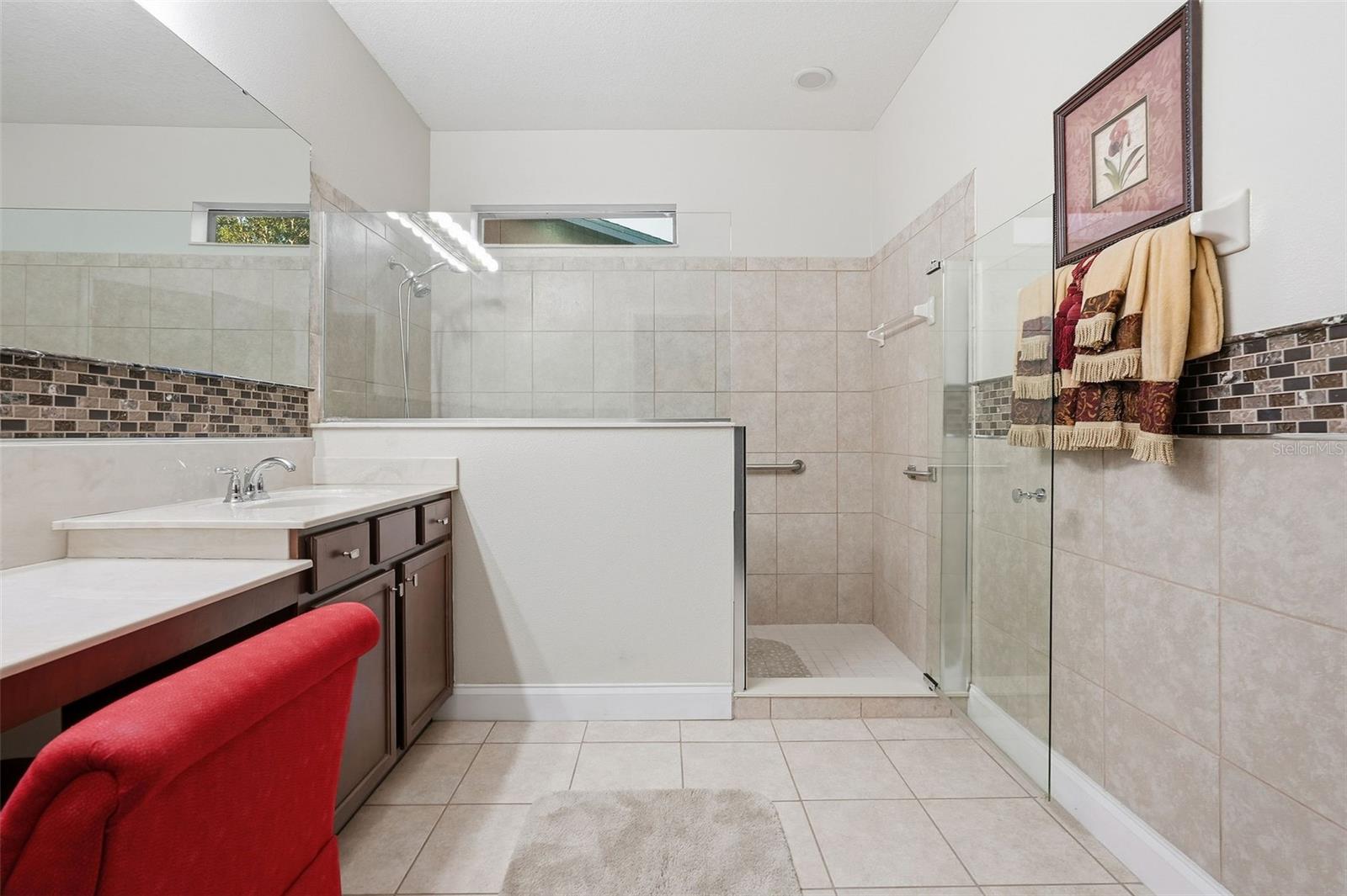 Image 16 of 37 For 4737 Blackthorn Circle