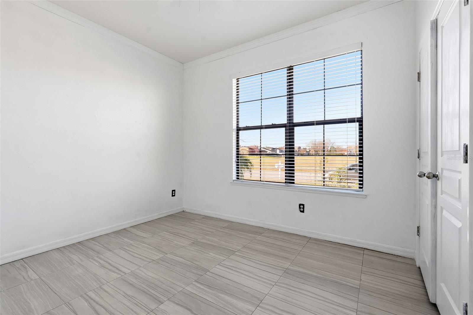 Image 19 of 37 For 4737 Blackthorn Circle