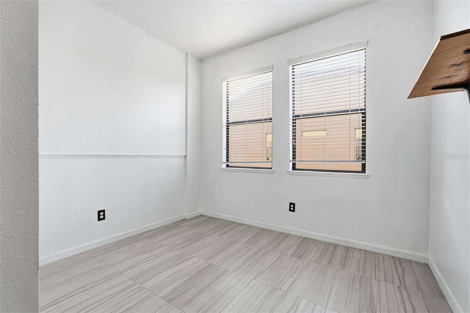 Image 23 of 37 For 4737 Blackthorn Circle