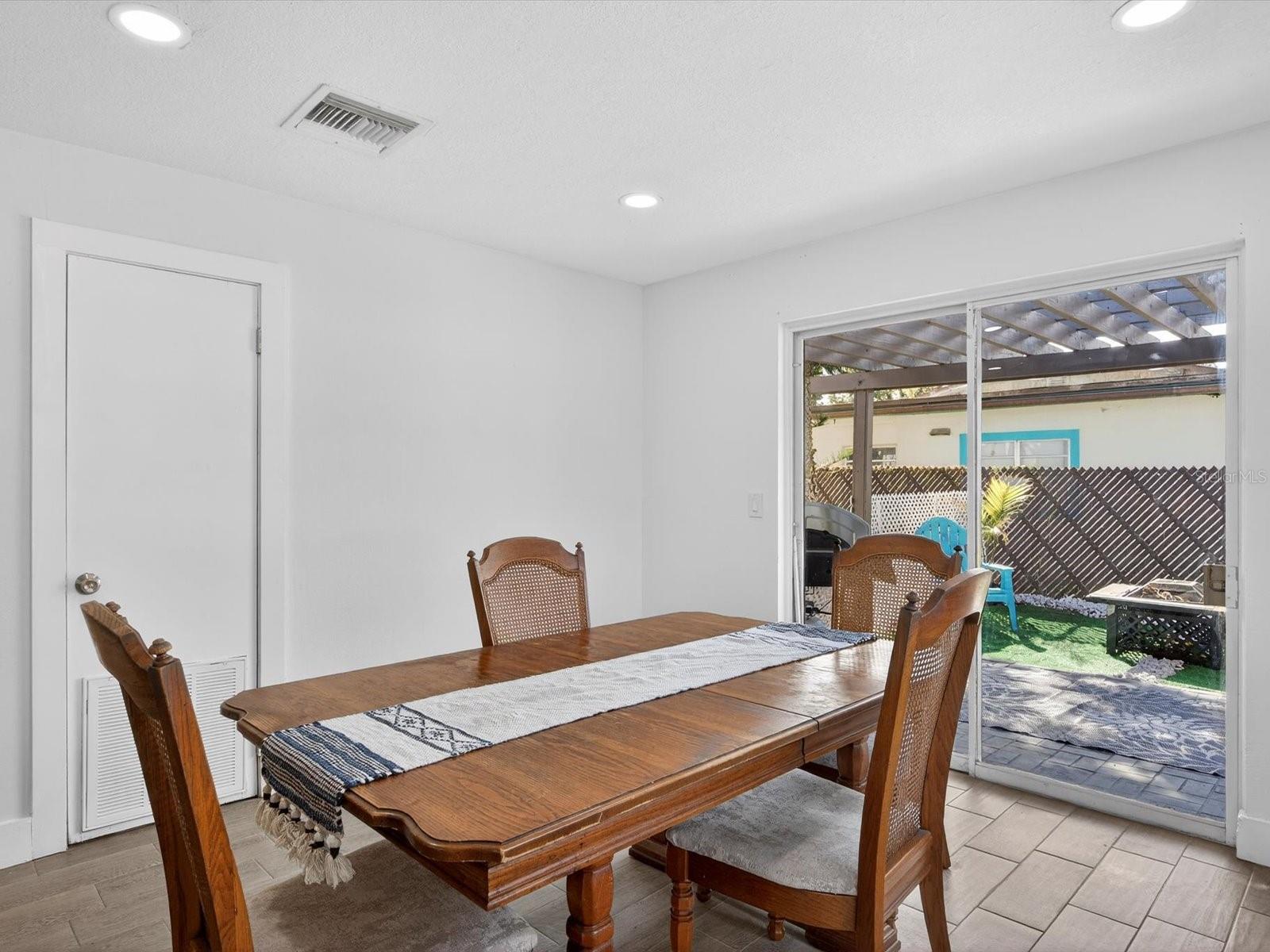 Image 13 of 34 For 1203 Marie Avenue