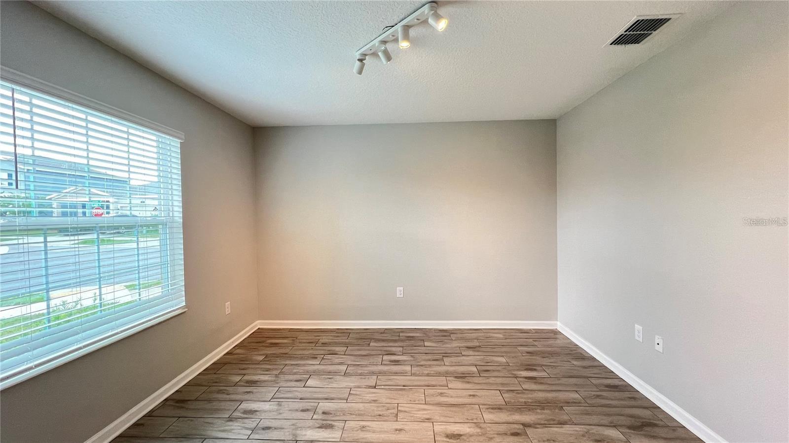 Image 6 of 45 For 1343 Lassen Street