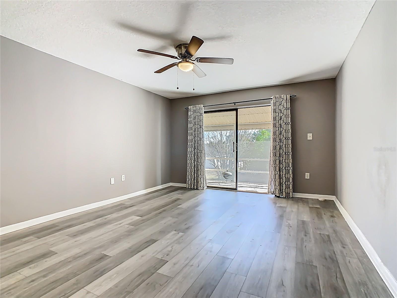 Image 16 of 39 For 130 Johnson Avenue 206