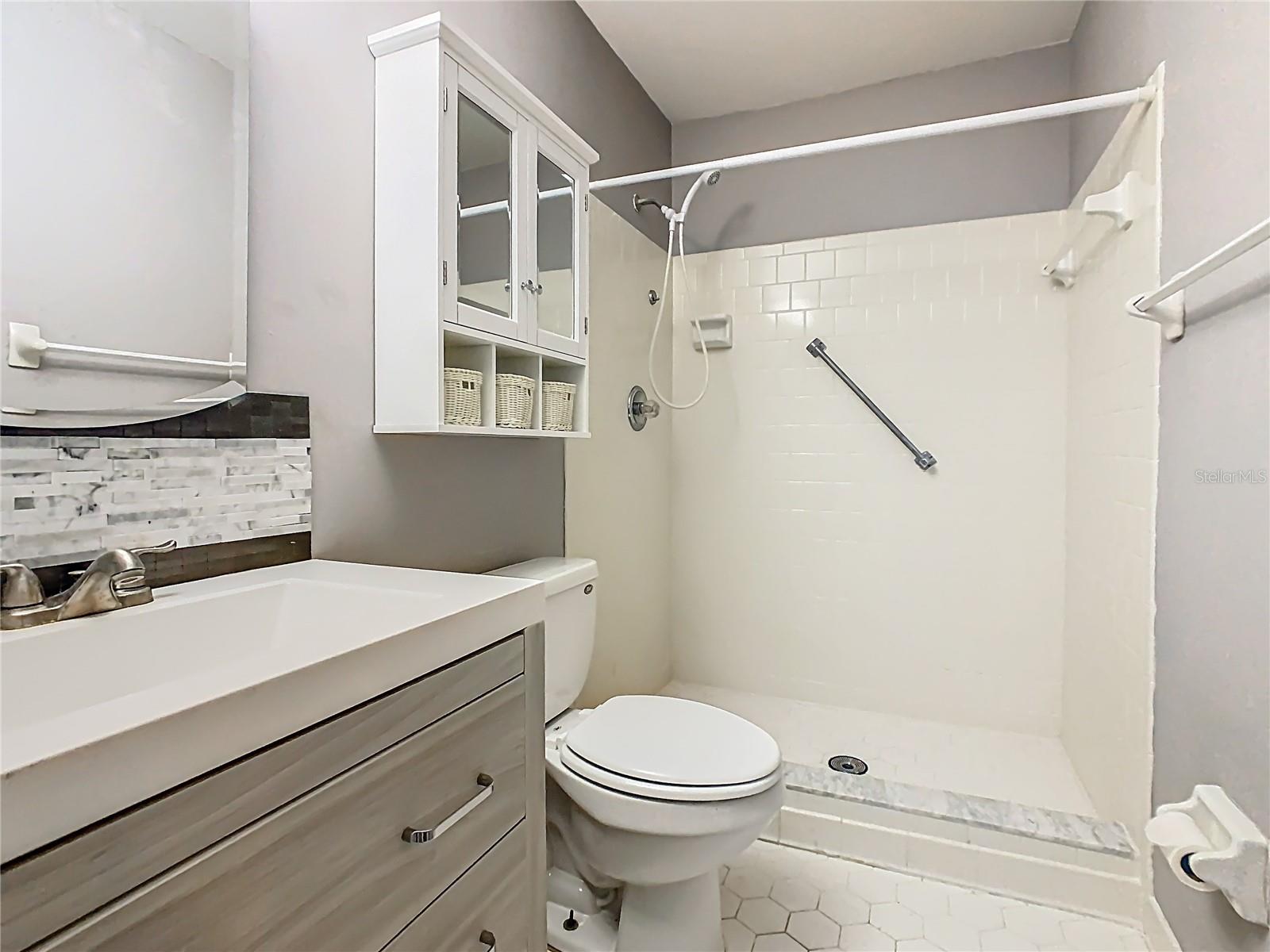 Image 29 of 39 For 130 Johnson Avenue 206