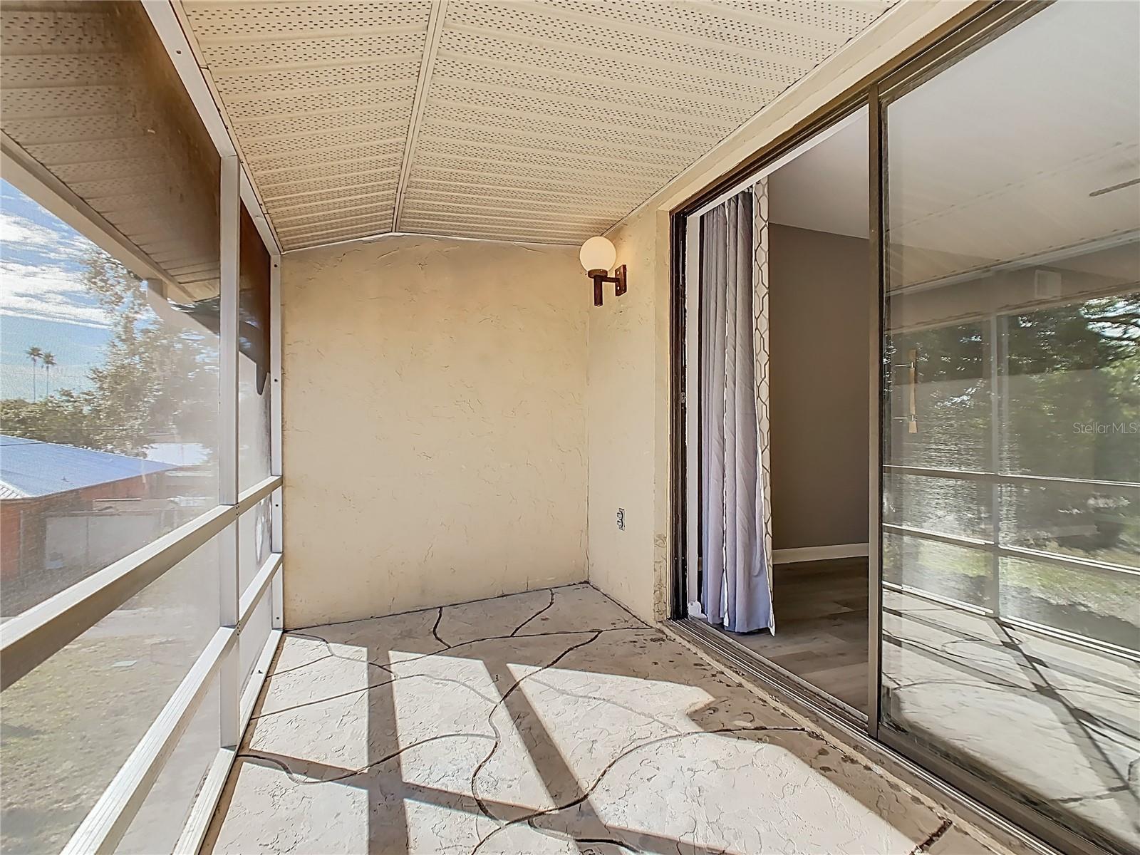 Image 33 of 39 For 130 Johnson Avenue 206