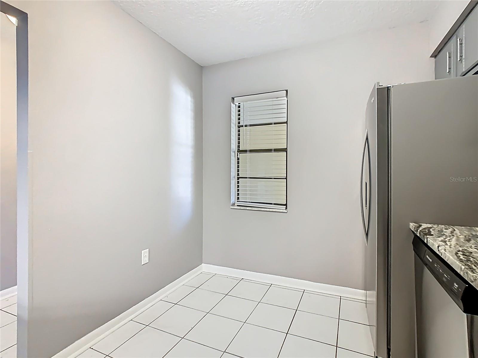 Image 5 of 39 For 130 Johnson Avenue 206