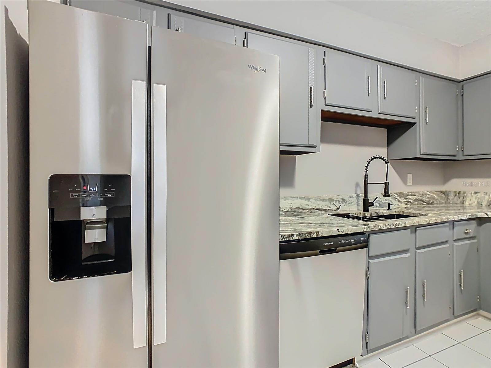 Image 8 of 39 For 130 Johnson Avenue 206