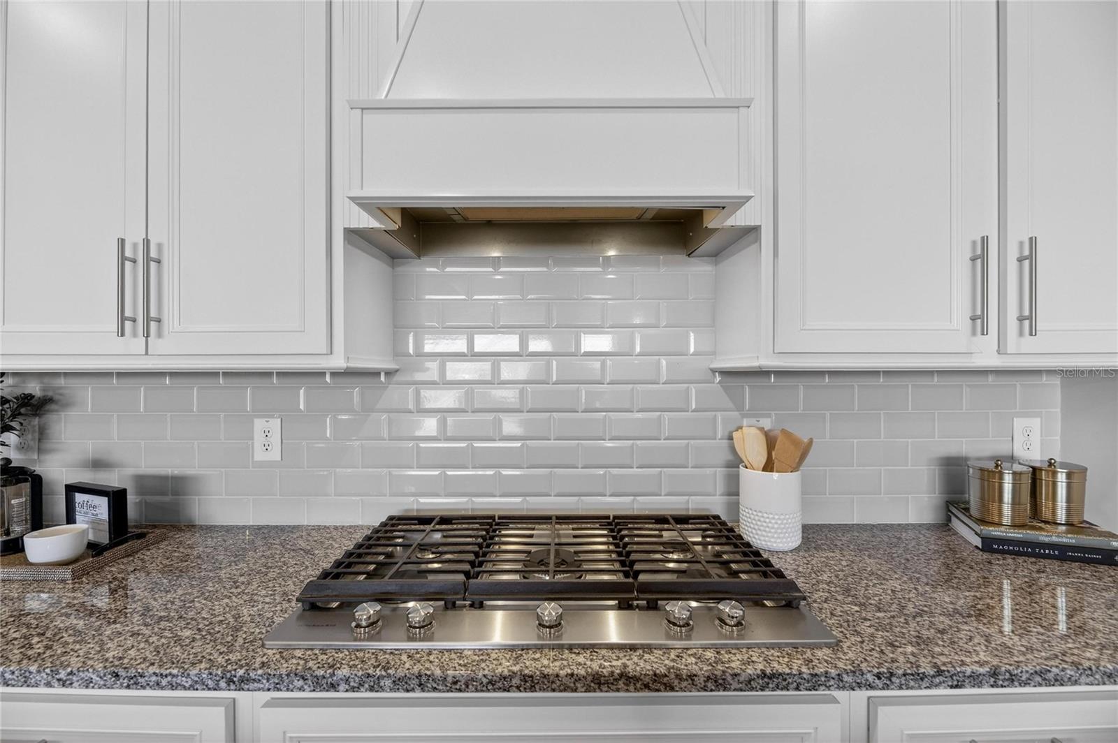 Image 10 of 90 For 18535 Coastal Shore Terrace