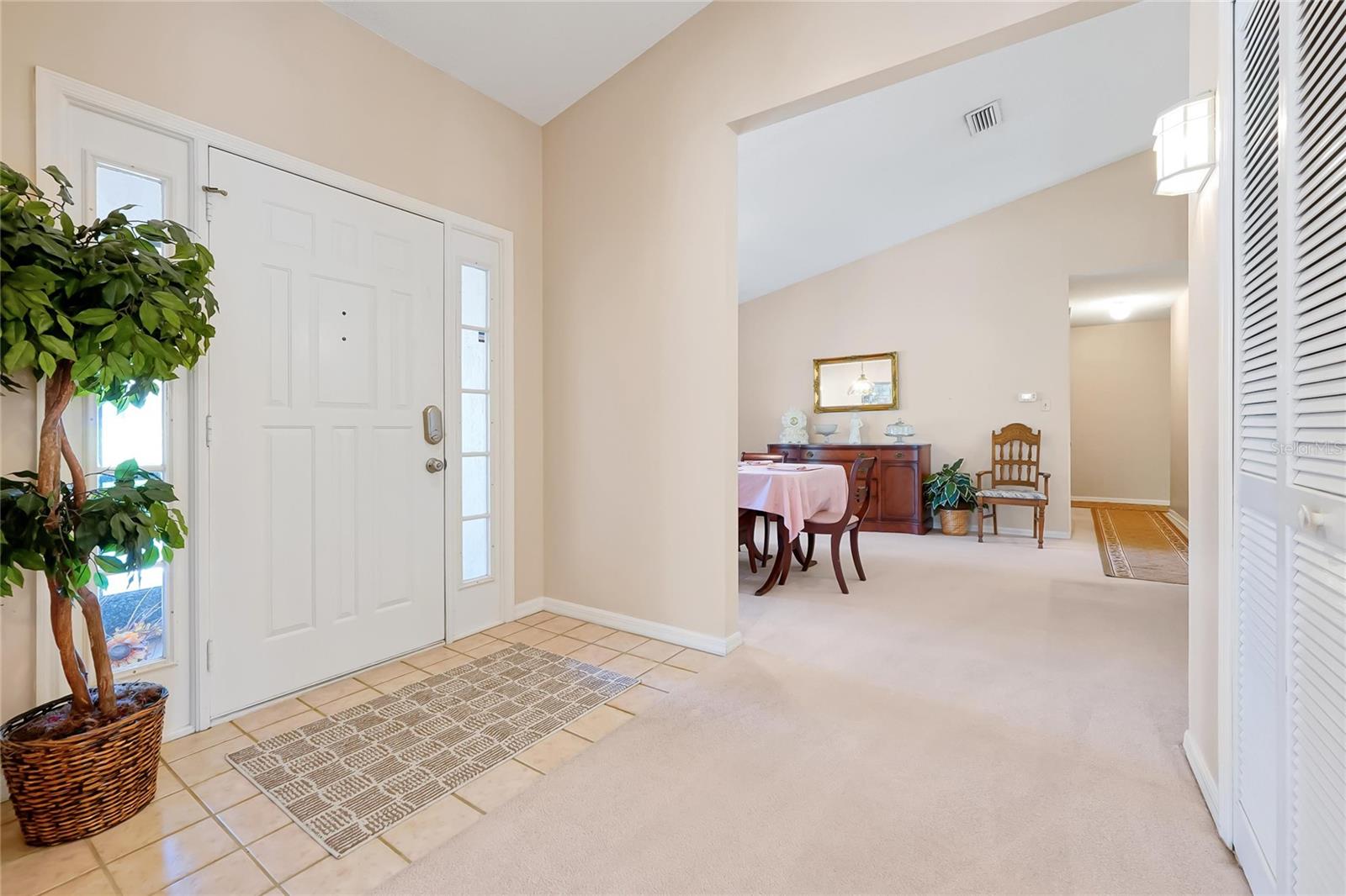 Image 12 of 51 For 816 Rosemere Circle