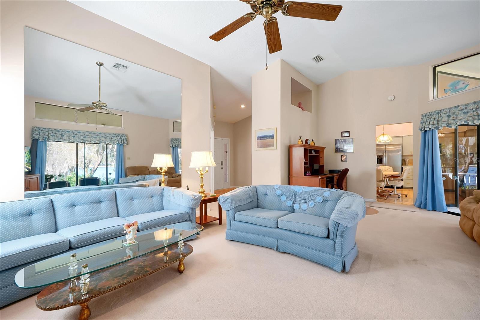 Image 15 of 51 For 816 Rosemere Circle