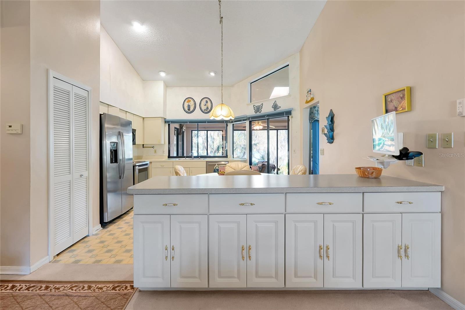 Image 16 of 51 For 816 Rosemere Circle