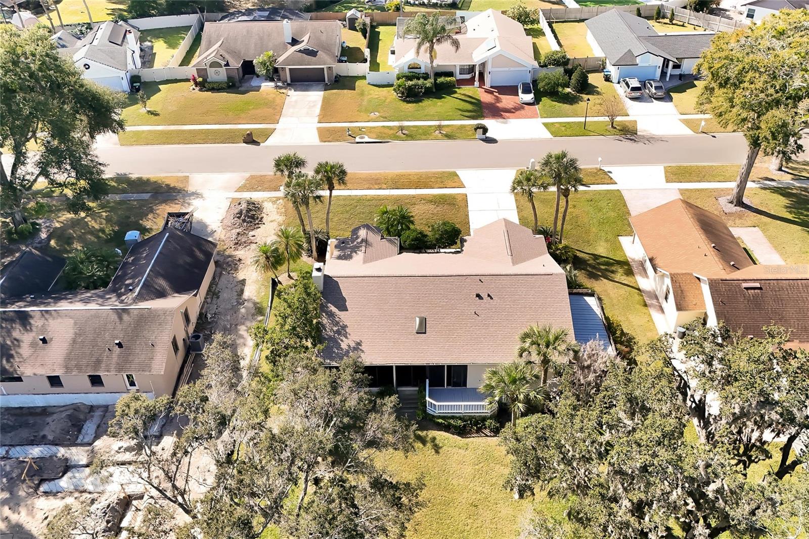 Image 27 of 51 For 816 Rosemere Circle