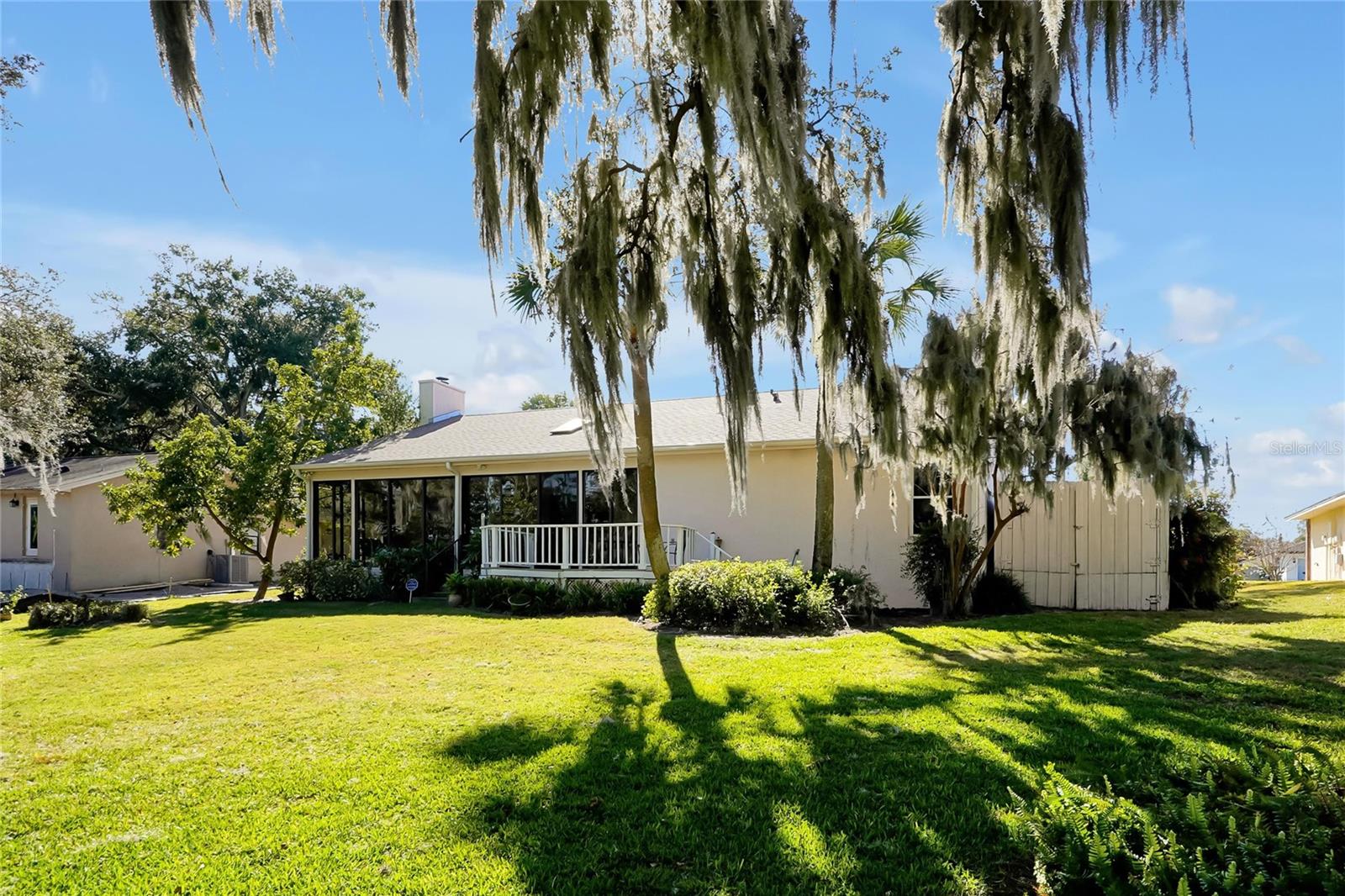 Image 5 of 51 For 816 Rosemere Circle