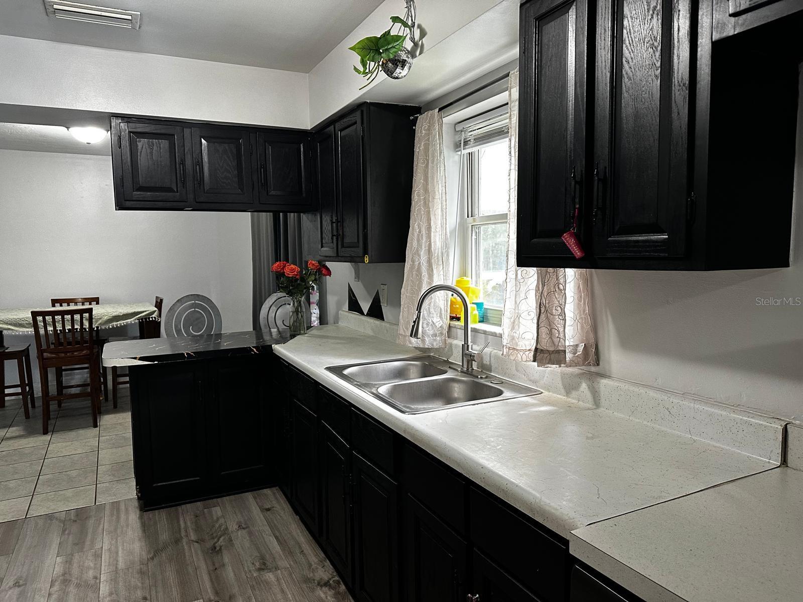 Image 6 of 21 For 1048 Wakefield Circle