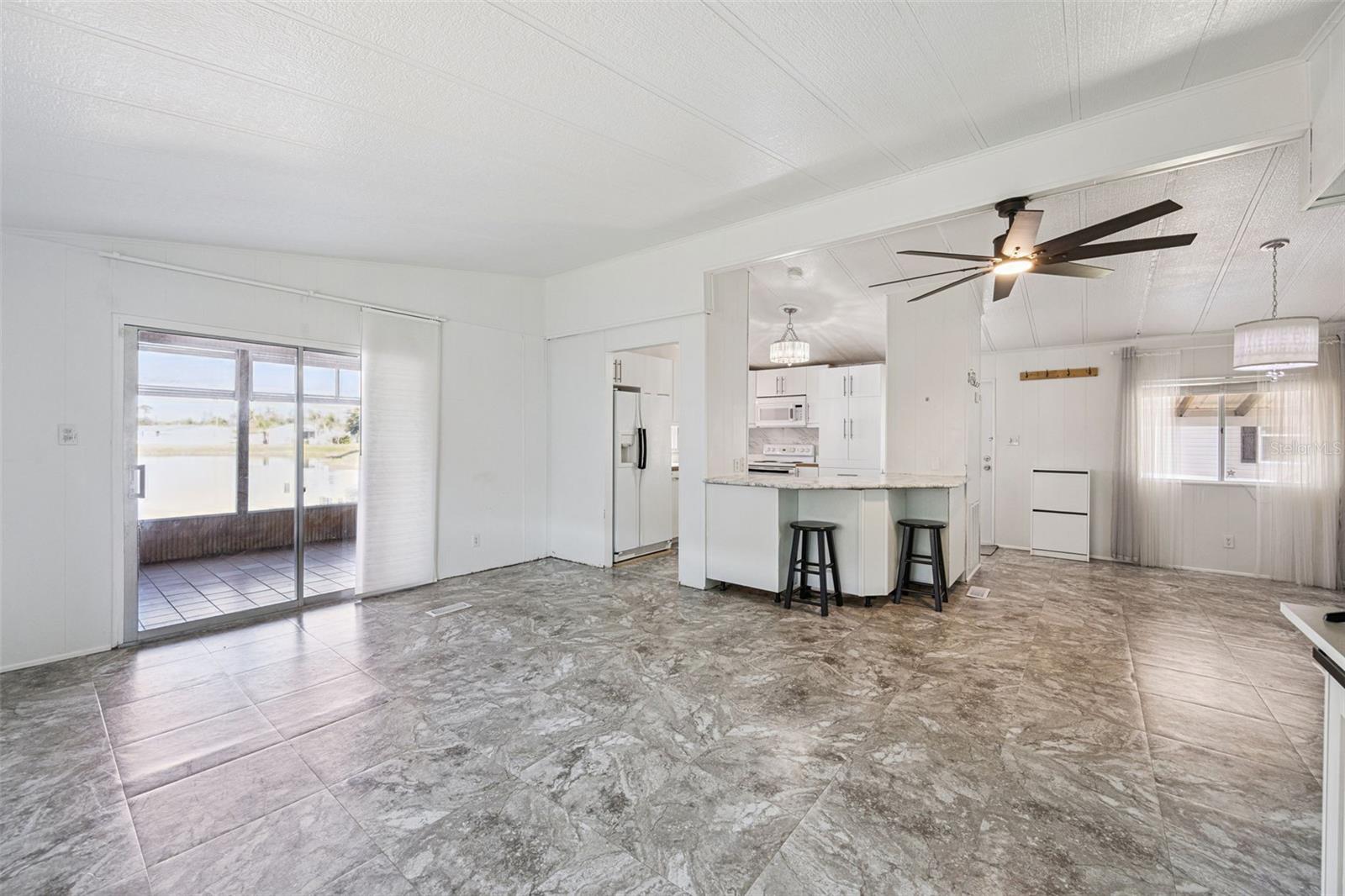 Image 10 of 58 For 204 Bay Court