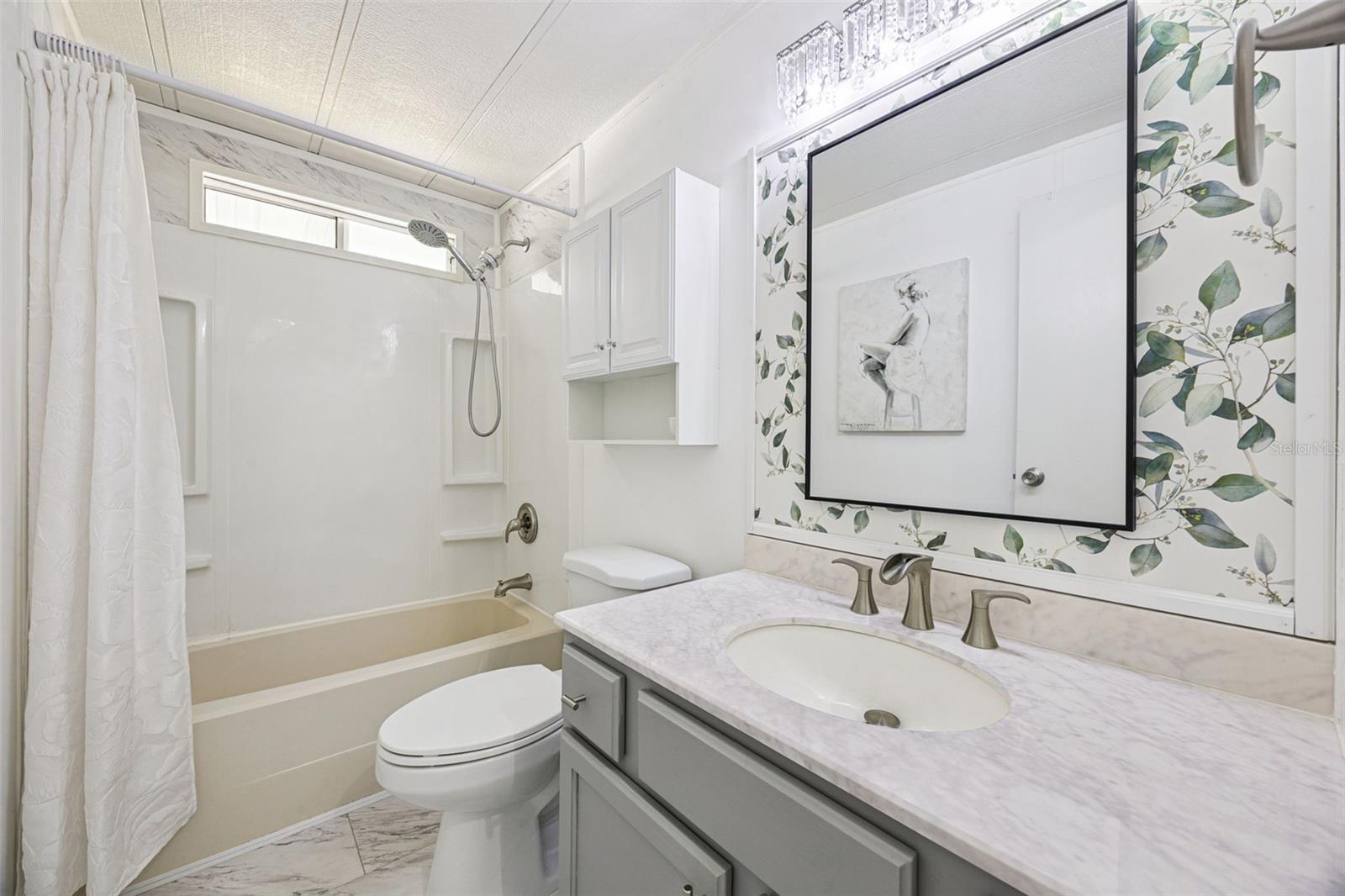 Image 22 of 58 For 204 Bay Court