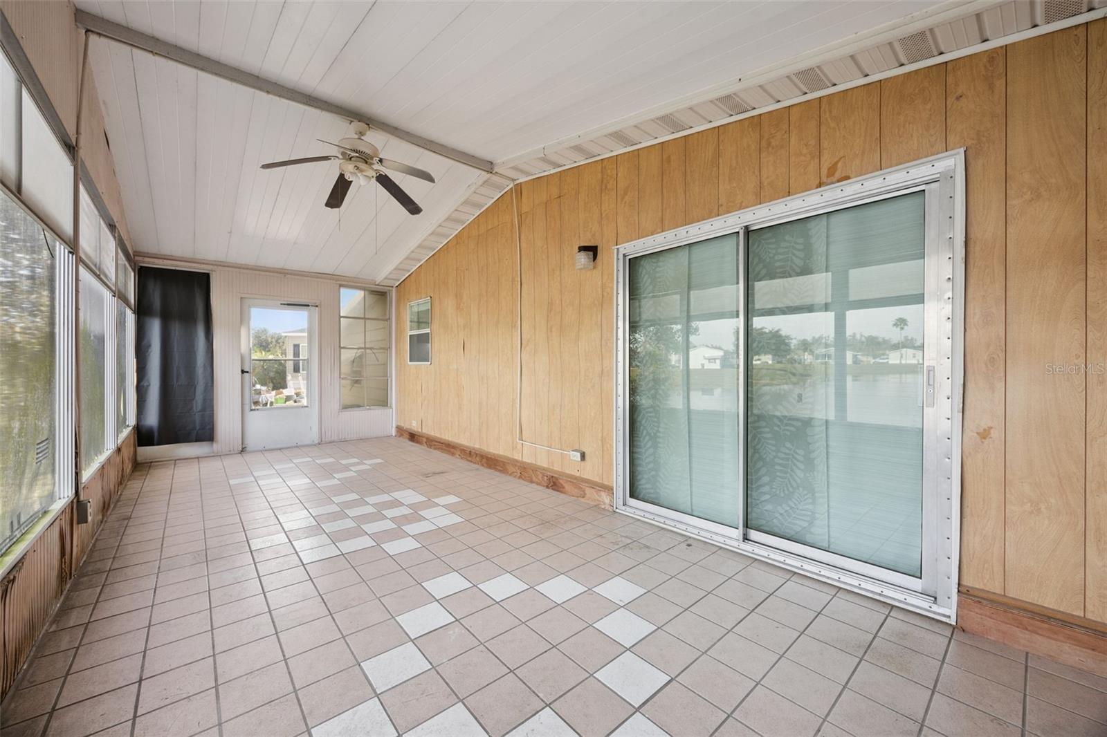 Image 30 of 58 For 204 Bay Court