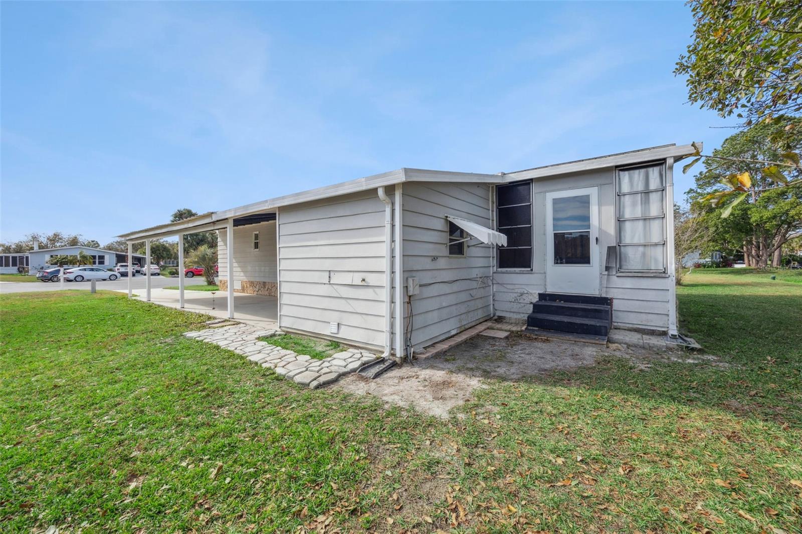 Image 32 of 58 For 204 Bay Court