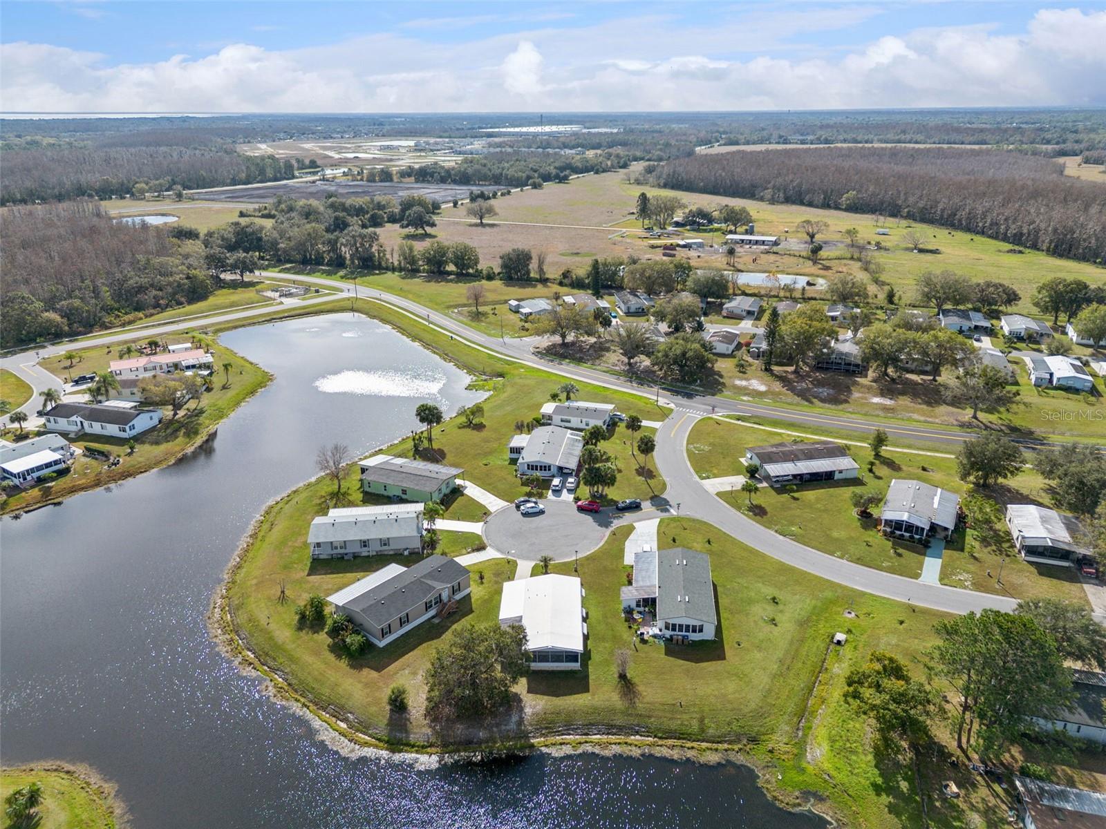 Image 38 of 58 For 204 Bay Court