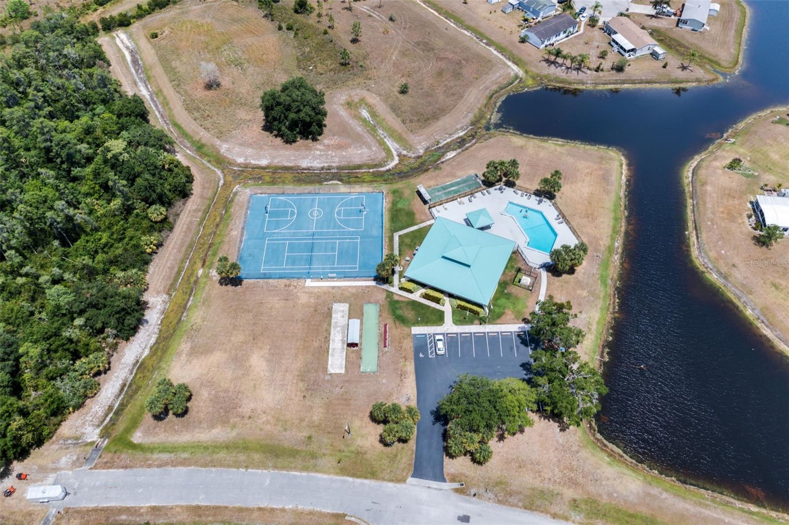 Image 50 of 58 For 204 Bay Court