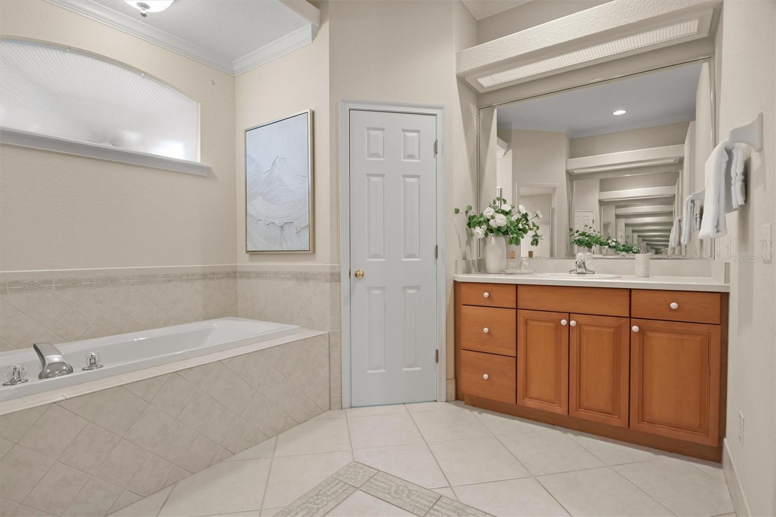 Image 26 of 59 For 1915 Austin Terrace