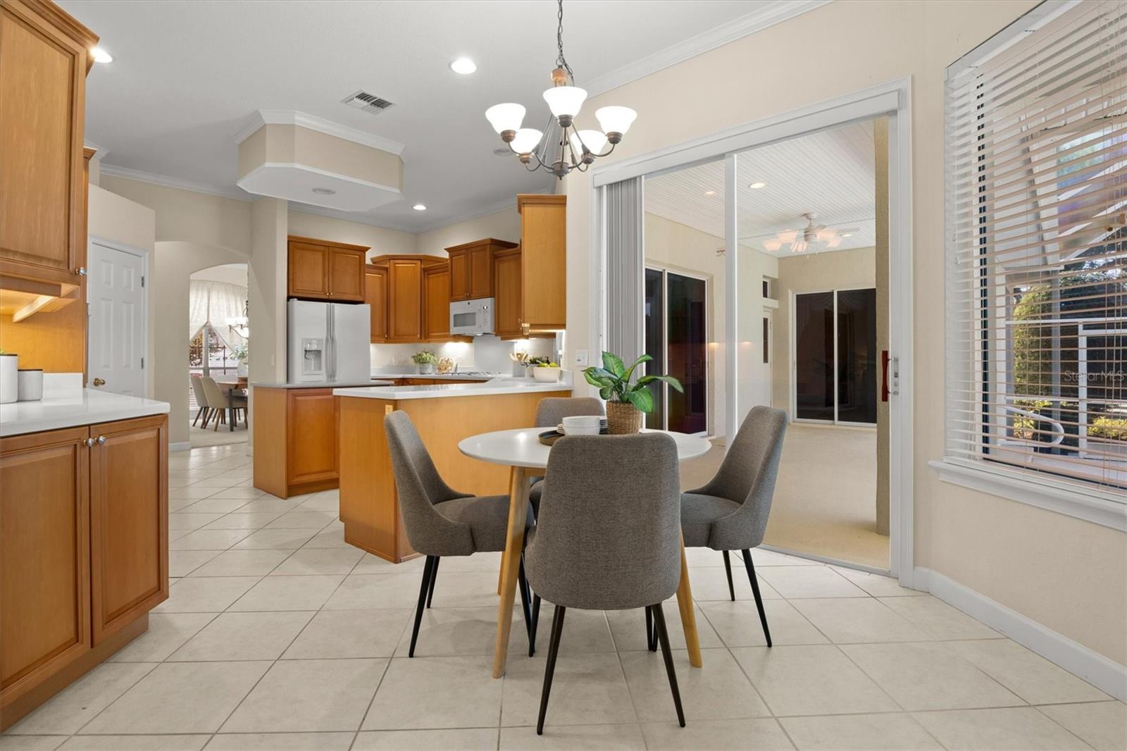 Image 7 of 59 For 1915 Austin Terrace