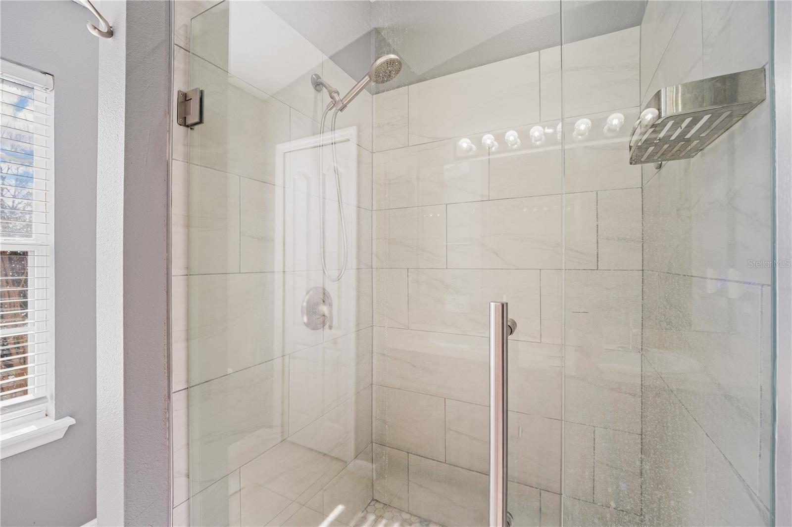 Image 18 of 31 For 7105 Red Lantern Drive 13c