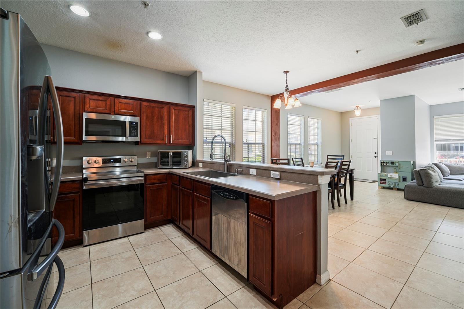 Image 4 of 31 For 7105 Red Lantern Drive 13c