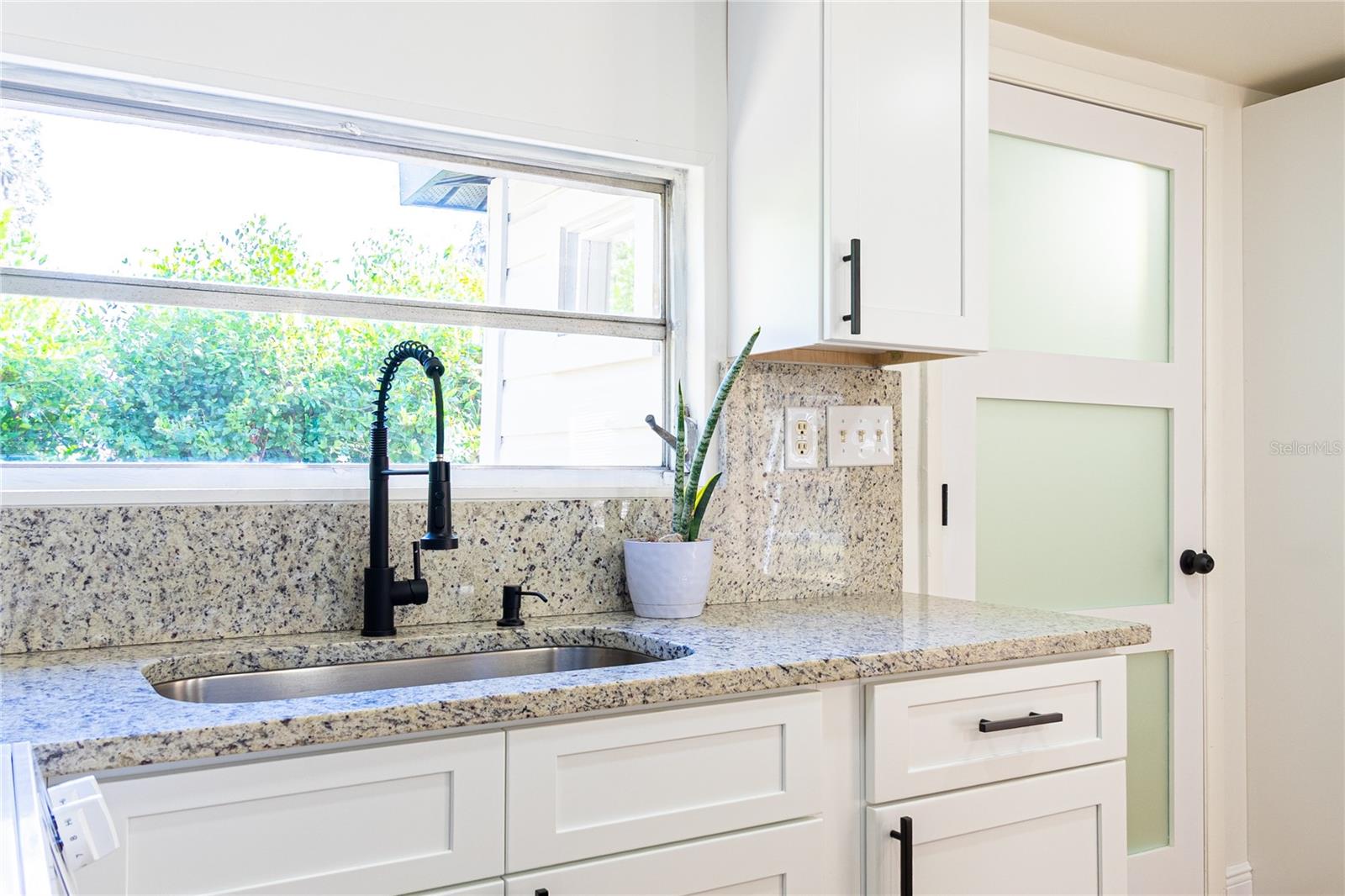 Image 15 of 31 For 922 Cr 482a  