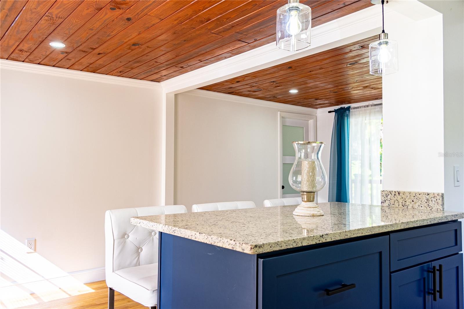 Image 18 of 31 For 922 Cr 482a  