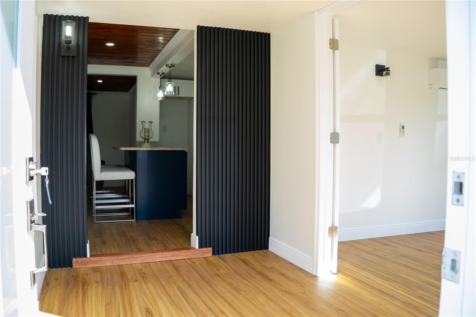 Image 2 of 31 For 922 Cr 482a  